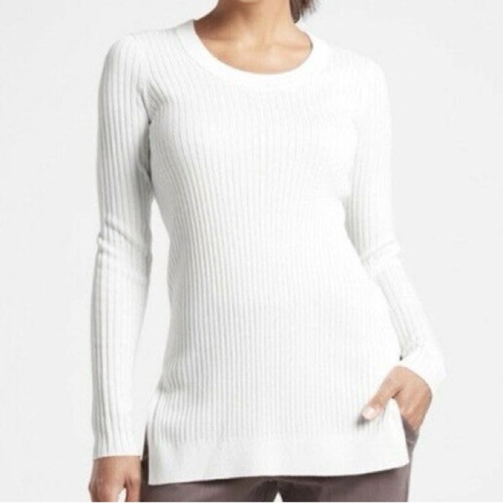 3/$10 Athleta White Ribbed Crew Neck Long Sleeve